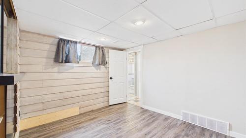 1305 10Th Avenue, Cranbrook, BC - Indoor Photo Showing Other Room