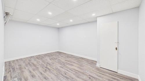 1305 10Th Avenue, Cranbrook, BC - Indoor Photo Showing Other Room