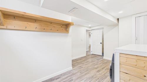 1305 10Th Avenue, Cranbrook, BC - Indoor