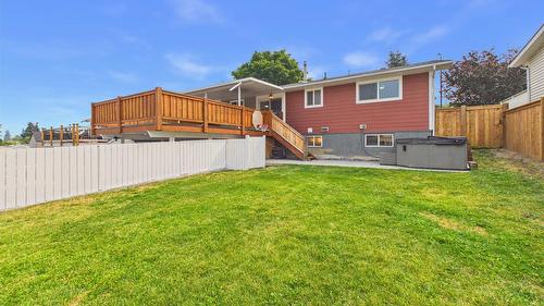 1305 10Th Avenue, Cranbrook, BC - Outdoor With Exterior