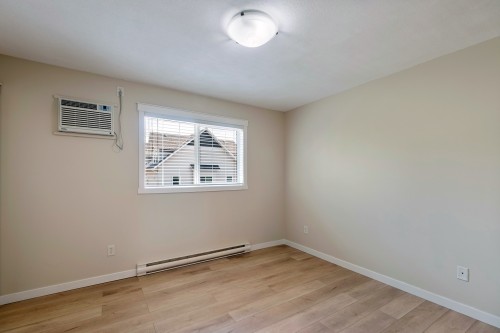 21-124 Mills Road, Kelowna, BC - Indoor Photo Showing Other Room