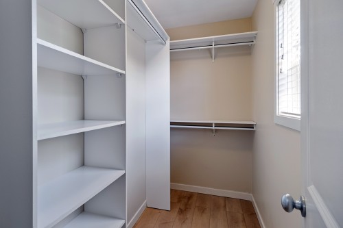 21-124 Mills Road, Kelowna, BC - Indoor With Storage
