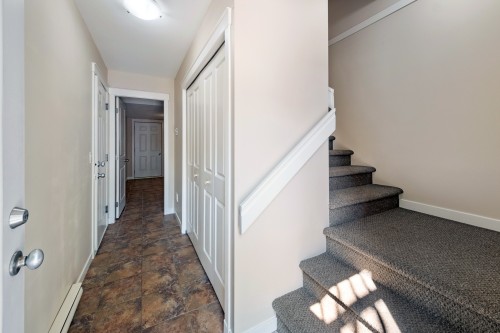 21-124 Mills Road, Kelowna, BC - Indoor Photo Showing Other Room