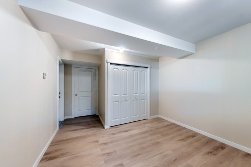 21-124 Mills Road, Kelowna, BC - Indoor Photo Showing Other Room