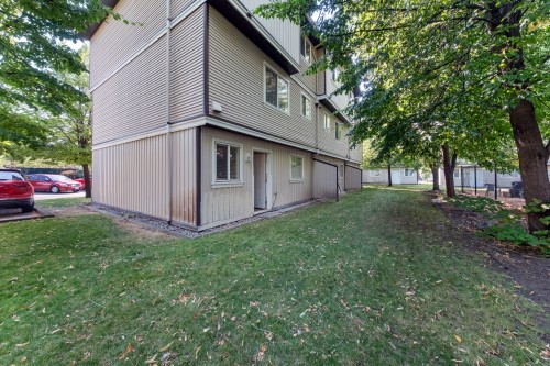 21-124 Mills Road, Kelowna, BC - Outdoor