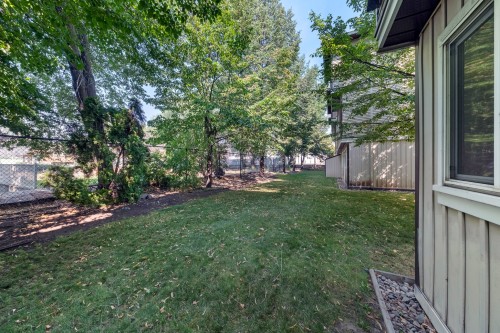 21-124 Mills Road, Kelowna, BC - Outdoor