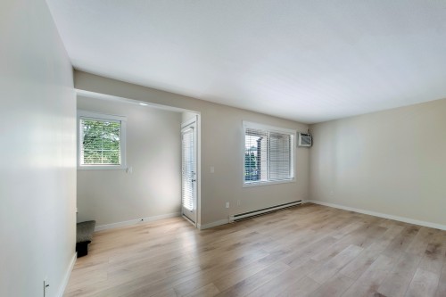 21-124 Mills Road, Kelowna, BC - Indoor Photo Showing Other Room