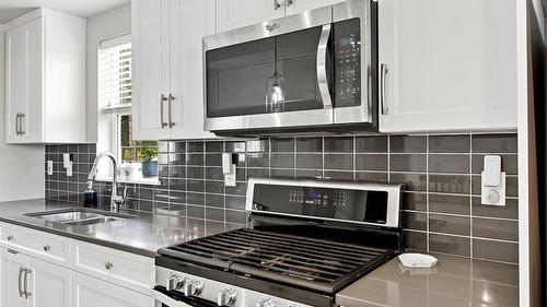 37-2490 Tuscany Drive, West Kelowna, BC - Indoor Photo Showing Kitchen With Double Sink