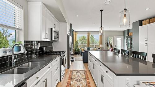 37-2490 Tuscany Drive, West Kelowna, BC - Indoor Photo Showing Kitchen With Double Sink With Upgraded Kitchen