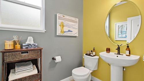 37-2490 Tuscany Drive, West Kelowna, BC - Indoor Photo Showing Bathroom