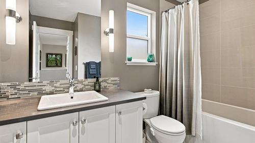 37-2490 Tuscany Drive, West Kelowna, BC - Indoor Photo Showing Bathroom