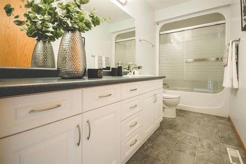 55 Winterhaven Dr, Winnipeg, MB - Indoor Photo Showing Bathroom
