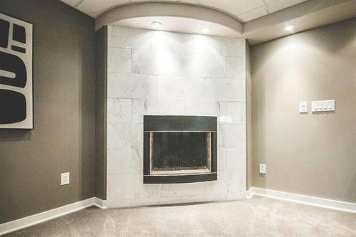 55 Winterhaven Dr, Winnipeg, MB - Indoor With Fireplace