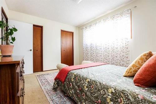 12 Oak Park Dr, Stonewall, MB - Indoor Photo Showing Bedroom