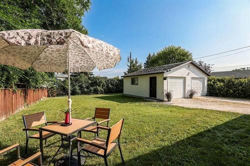 12 Oak Park Dr, Stonewall, MB - Outdoor