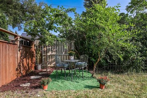 12 Oak Park Dr, Stonewall, MB - Outdoor