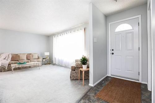 12 Oak Park Dr, Stonewall, MB - Indoor Photo Showing Other Room