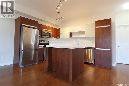 810 1015 Patrick Crescent, Saskatoon, SK - Indoor Photo Showing Kitchen