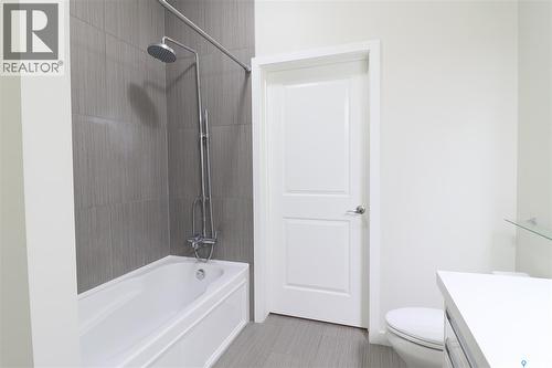 810 1015 Patrick Crescent, Saskatoon, SK - Indoor Photo Showing Bathroom