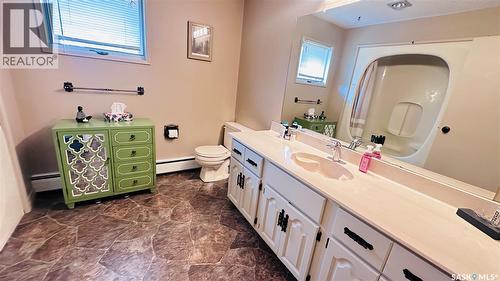 816 1St Avenue, Zenon Park, SK - Indoor Photo Showing Bathroom