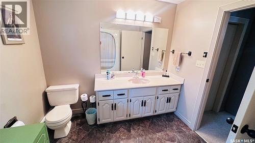 816 1St Avenue, Zenon Park, SK - Indoor Photo Showing Bathroom