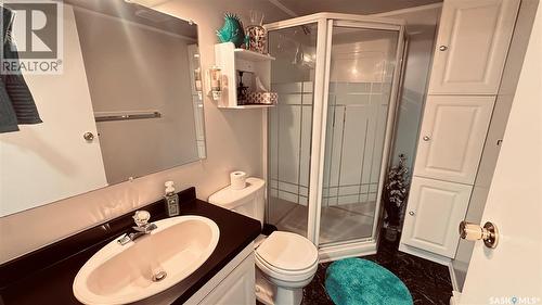 816 1St Avenue, Zenon Park, SK - Indoor Photo Showing Bathroom