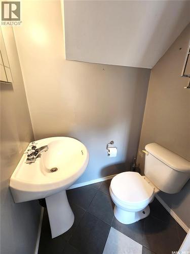 430 3Rd Street, Estevan, SK - Indoor Photo Showing Bathroom