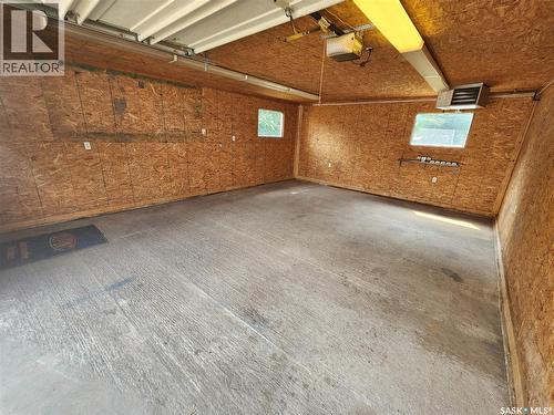 430 3Rd Street, Estevan, SK - Indoor Photo Showing Garage
