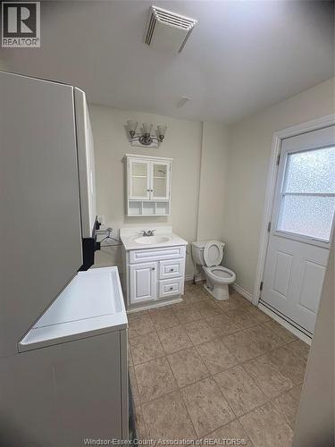 853 PILLETTE Unit# 2 , Windsor, Ontario N8Y 3B4 3