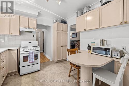 Main Floor Kitchen - 18 Oxford Street, Ottawa, ON - Indoor Photo Showing Kitchen