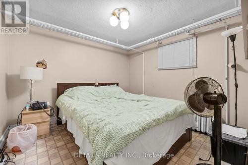 18 Oxford Street, Ottawa, ON - Indoor Photo Showing Bedroom