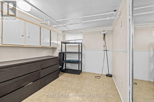 18 Oxford Street, Ottawa, ON - Indoor Photo Showing Other Room