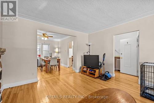 18 Oxford Street, Ottawa, ON - Indoor