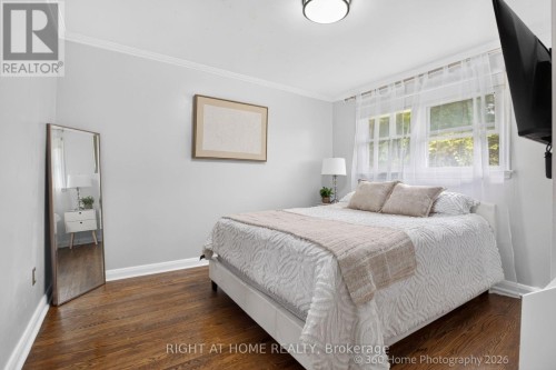 100 Perivale Crescent, Toronto, ON - Indoor Photo Showing Bedroom