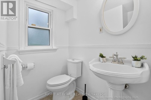 100 Perivale Crescent, Toronto, ON - Indoor Photo Showing Bathroom
