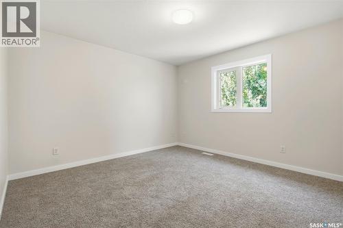 418 Greaves Crescent, Saskatoon, SK - Indoor Photo Showing Other Room