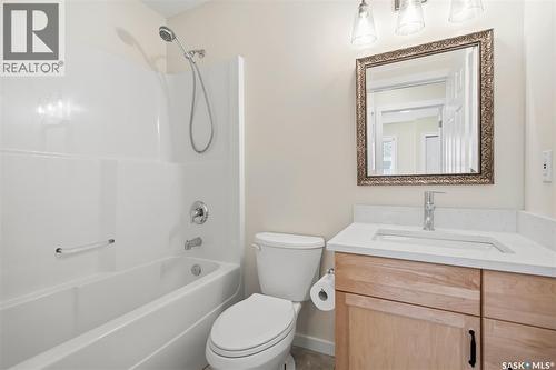 418 Greaves Crescent, Saskatoon, SK - Indoor Photo Showing Bathroom