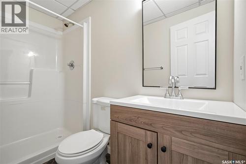 418 Greaves Crescent, Saskatoon, SK - Indoor Photo Showing Bathroom