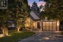 3168 LAKESHORE ROAD W Oakville, ON L6L 1J6