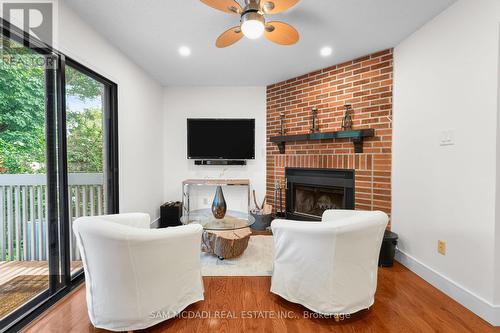 644 Sweetwater Place, Mississauga, ON - Indoor Photo Showing Living Room With Fireplace