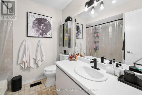 644 Sweetwater Place, Mississauga, ON - Indoor Photo Showing Bathroom