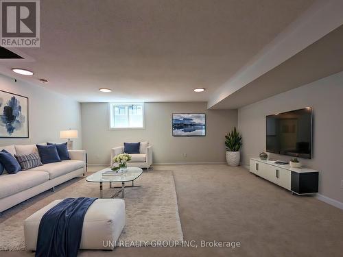 716 Tadpole Crescent, Ottawa, ON - Indoor Photo Showing Living Room