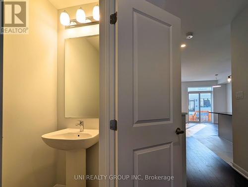 716 Tadpole Crescent, Ottawa, ON - Indoor Photo Showing Bathroom
