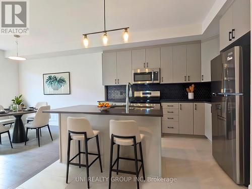 716 Tadpole Crescent, Ottawa, ON - Indoor Photo Showing Kitchen With Stainless Steel Kitchen With Double Sink