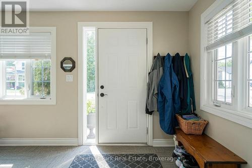 Welcoming front mudroom with heated floor - 71 Hickory Street, Collingwood, ON - Indoor Photo Showing Other Room