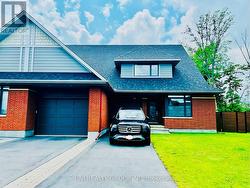 70 STANHOPE COURT Ottawa, ON K2J 6S2
