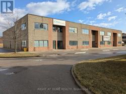 62 PLANT FARM BOULEVARD  Brantford, ON N3S 7W3