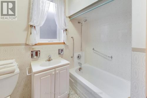 85 Dawes Road, Toronto, ON - Indoor Photo Showing Bathroom