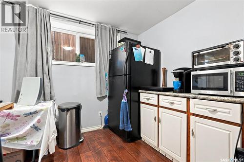 3010 37Th Street W, Saskatoon, SK - Indoor Photo Showing Kitchen