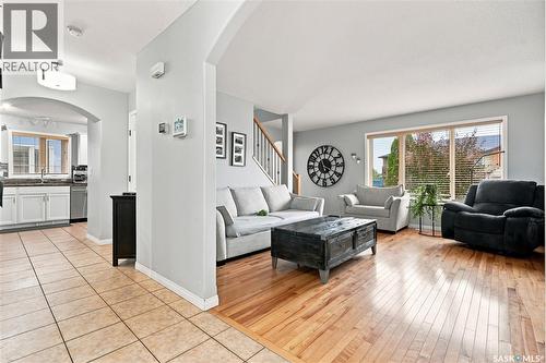 3010 37Th Street W, Saskatoon, SK - Indoor Photo Showing Living Room